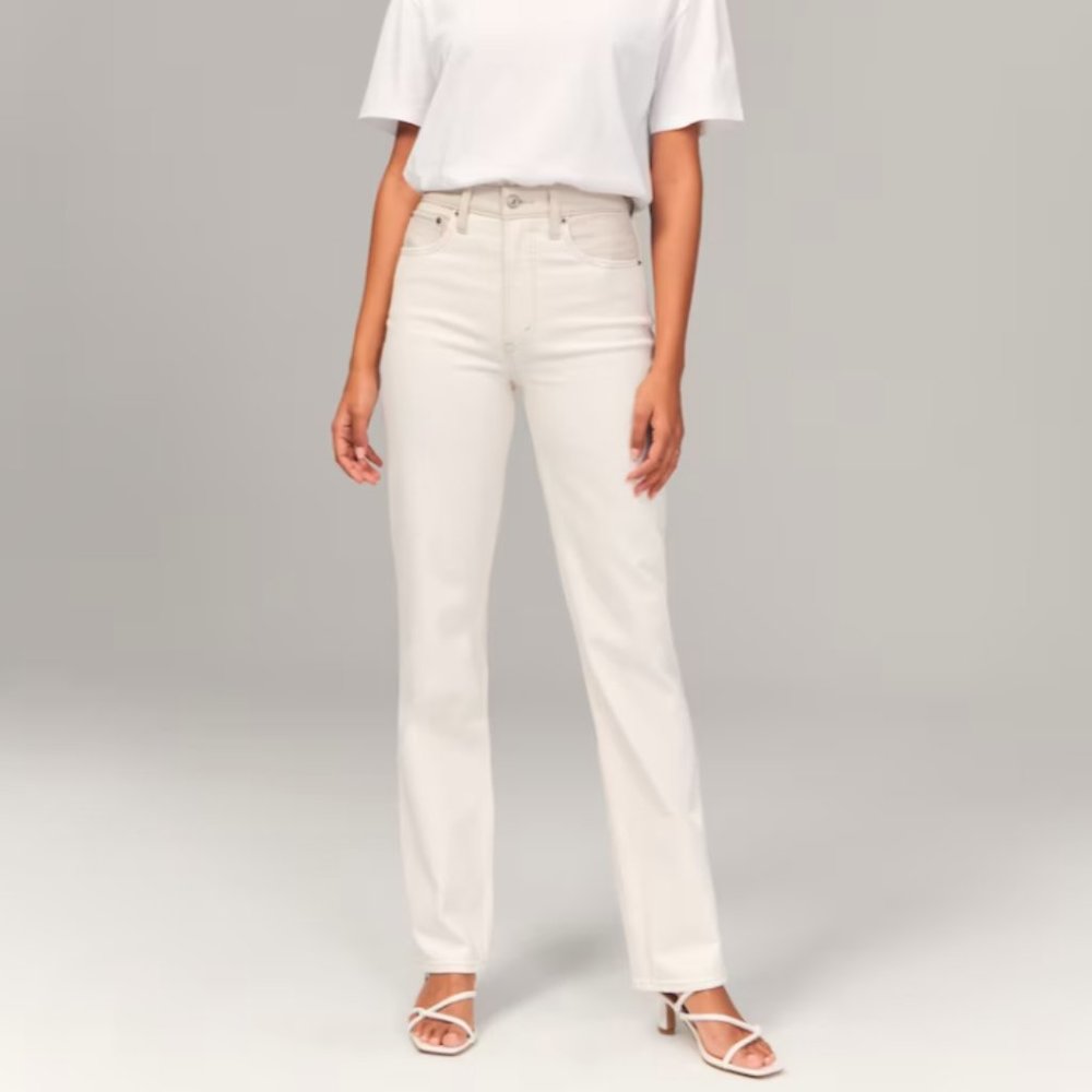Abercrombie & Fitch Curve Love Ultra High Rise 90s Straight Jean - White